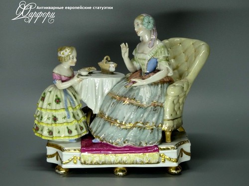 Купить фарфоровую статуэтку Royal Vienna Чашечку чая?